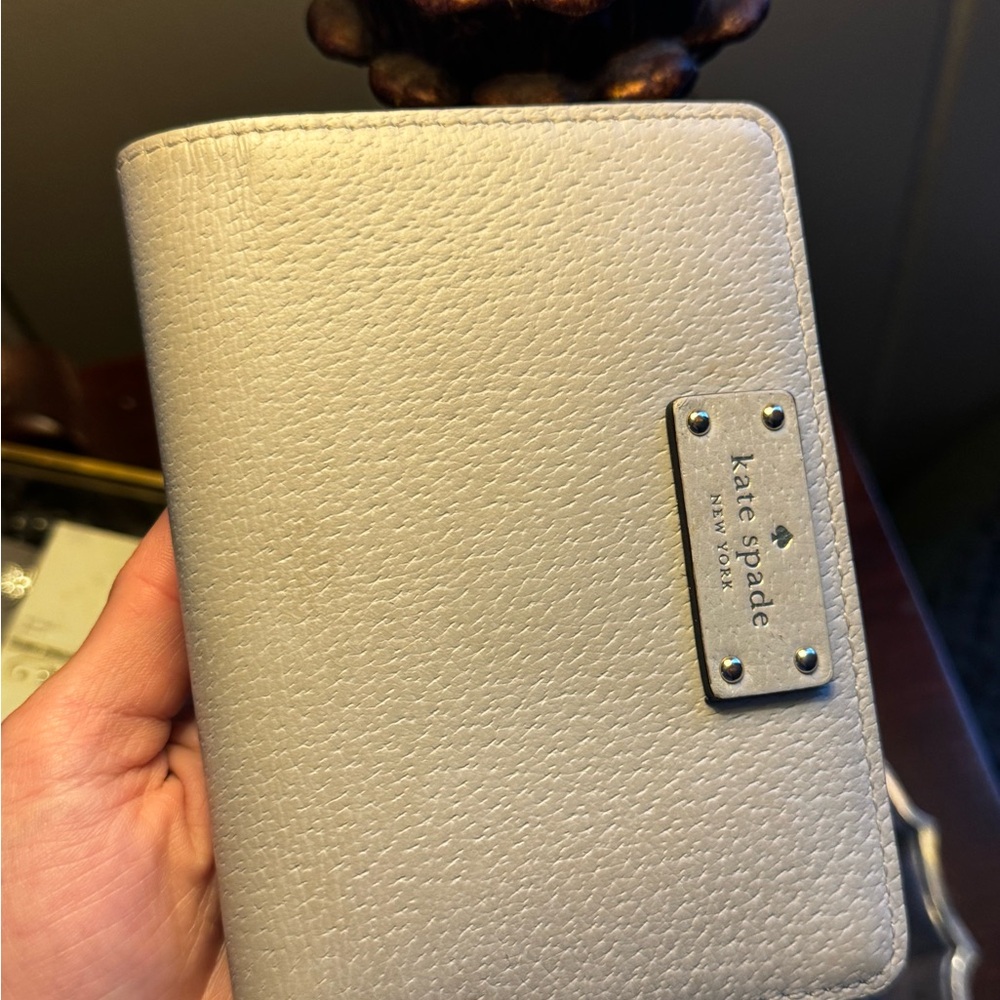 Kate Spade Light Beige Textured Wallet